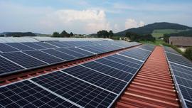 Senát schválil zákon, který urychlí výstavbu solárních a větrných elektráren Senát schválil zákon, který urychlí výstavbu solárních a větrných elektráren