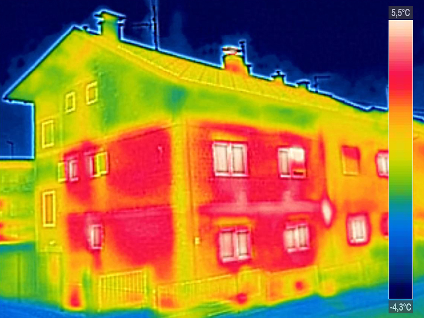 Jak dobře je dům zateplen nebo kde jsou riziková místa (tepelné mosty) odhalí termokamera