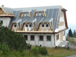 Referenční stavba chaty na Lysé Hoře, foto zdroj Puren