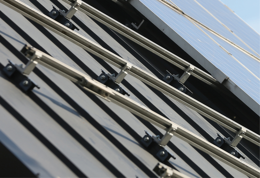 Certifikovaný držák zajistí bezpečnou a funkční instalaci fotovoltaiky.