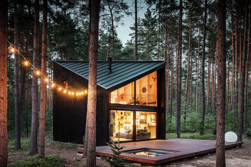 Střecha na chatě Boroteka spojuje moderní architekturu s přírodou