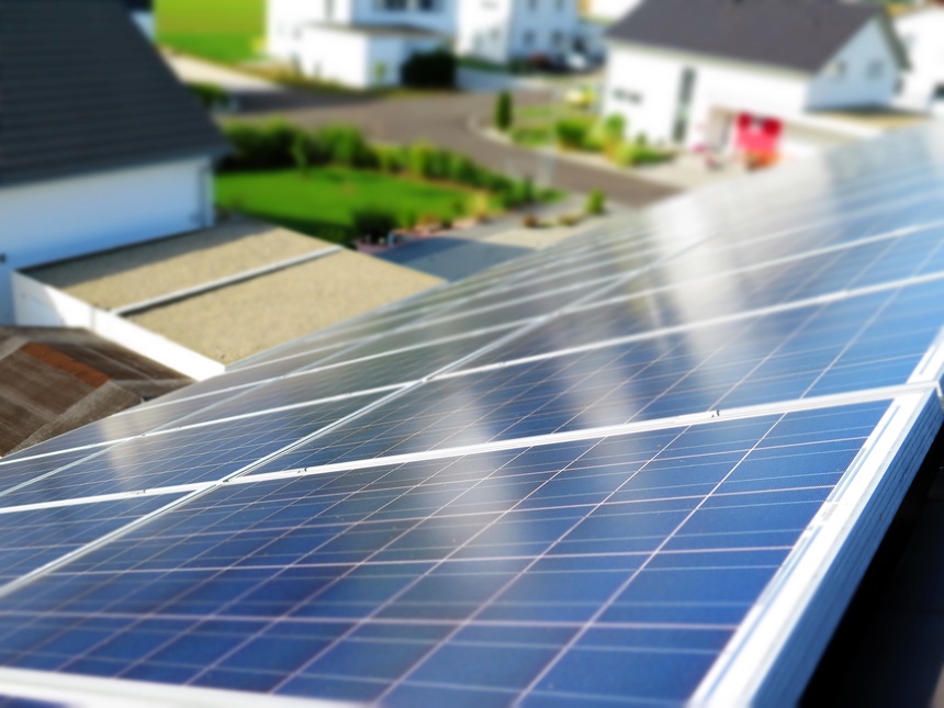 Fotovoltaika je častější u osob žijících ve vlastních rodinných domech