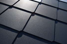 Nová maloformátová falcovaná šablona z hliníku pro šikmé střechy a fasády