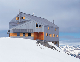 Moderní horské chaty s materiálem RHEINZINK úspěšně odolávají extrémním podmínkám