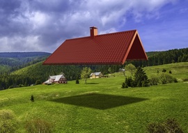 Střechy Lindab s nadstandardní zárukou ochrání váš dům za každého počasí 