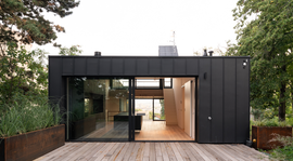BLACK HOUSE: Rodinný dům v Praze vyniká architektonickým řešením i kvalitou zpracování