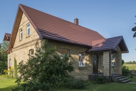 Oprava střechy na měsíce? Lehká krytina ji zrychlí