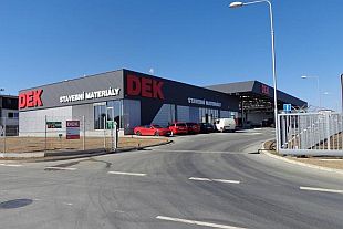Prodejce stavebnin DEK, provozovna Praha - západ, foto zdroj: DEK