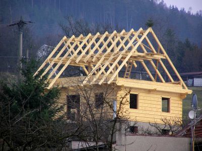 Ilustrační foto, stavba střechy, zdroj: Krytiny-strechy.cz