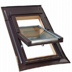 Dřevěné kyvné střešní okno Lido IQ